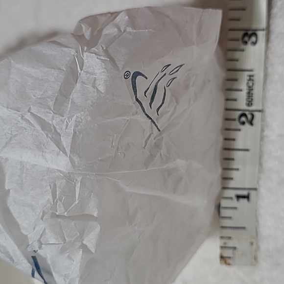 PARTY LIFE GLO LITE THE WORLD'S BRIGHTEST PILAR CANDLE ICES SNOWBERRIES 3"X6" - Picture 6 of 13